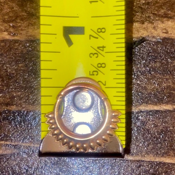 Body Gems 14k gold Athena Clicker Hoop earring - Picture 12 of 12